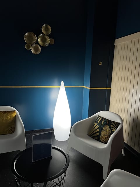 Sauna, hot tub, steam room, body treatments, hydrotherapy