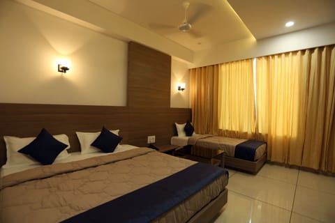 Classic Triple Room | Free WiFi