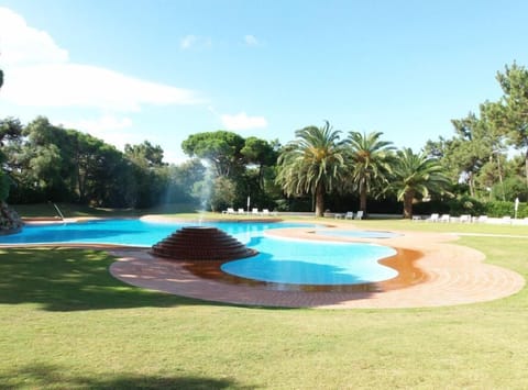 Seasonal outdoor pool, pool umbrellas, sun loungers