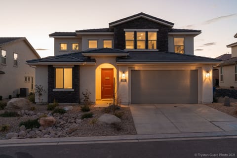 House, 5 Bedrooms | Exterior