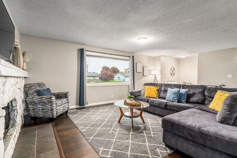 Main floor family room - room for lots of families