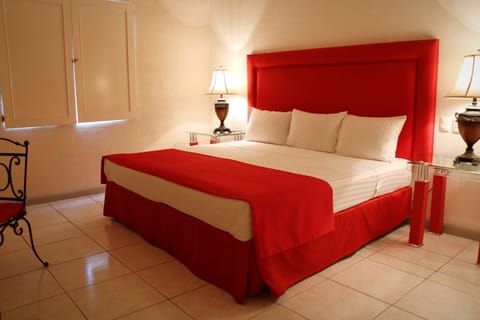 Standard Room | Free WiFi, bed sheets, alarm clocks