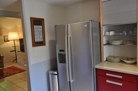 Cottage (Les Oliviers) | Private kitchen | Espresso maker, coffee/tea maker, electric kettle