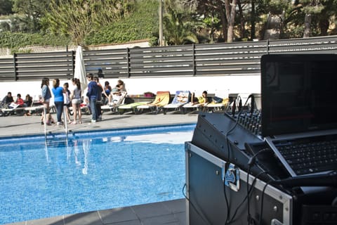 Outdoor pool, sun loungers