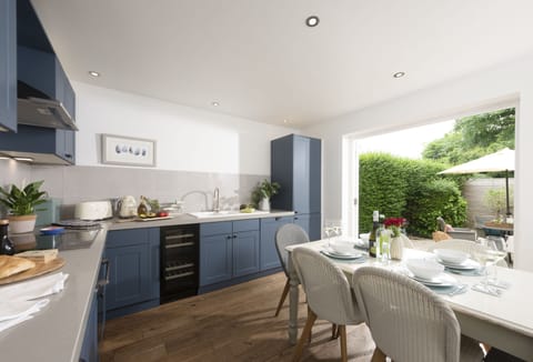 Cob Cottage, St Agnes. Ground floor: Kitchen with oven, hob, fridge, freezer and microwave