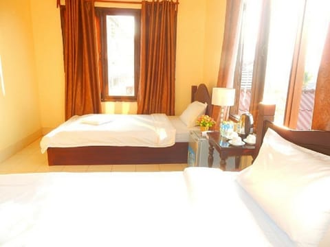 Standard Triple Room | Individually furnished, desk, free WiFi, bed sheets