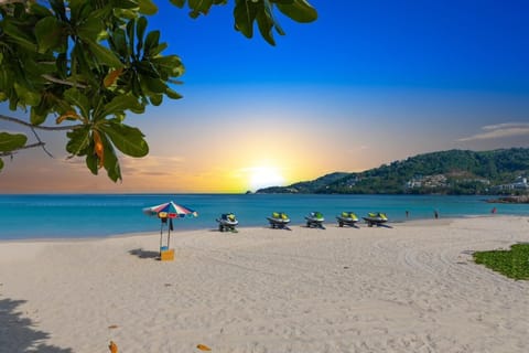 Beach nearby, beach umbrellas, beach massages