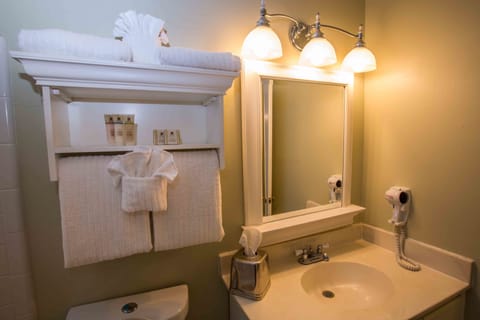 Suite, 1 King Bed (Street View) - Stair Access Only | Bathroom | Combined shower/tub, free toiletries, hair dryer, bathrobes