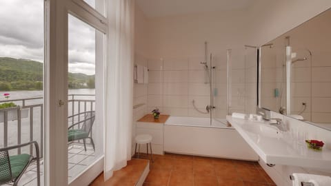 Comfort Double Room, Balcony, River View | Bathroom | Free toiletries, hair dryer, slippers, towels