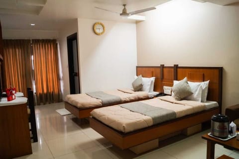 Deluxe Double Room | In-room safe, individually decorated, individually furnished, desk