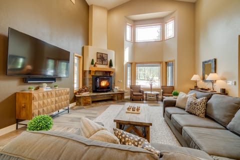 Reno Vacation Rental | 5BR | 5BA | 5,200 Sq Ft | Step-Free Access