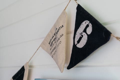 Luxury Cottage with Hot Tub and Views