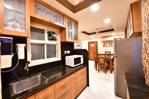 Comfort Room (2 BHK) | Private kitchen | Fridge, microwave, oven, dishwasher