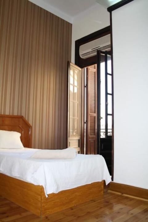 Deluxe Twin Room, 2 Twin Beds, City View | Egyptian cotton sheets, in-room safe, iron/ironing board, free WiFi