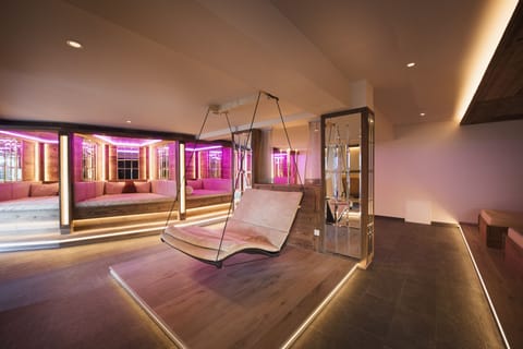 Sauna, steam room, hot springs, Turkish bath, body treatments, mud baths