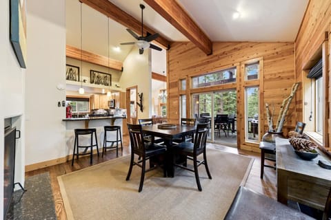 Our breakfast table features seating for 6. Additional seating can be used at the breakfast bar.