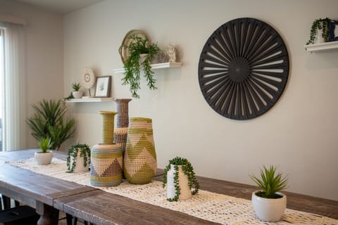 2298 | In-room dining