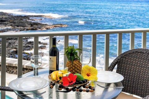 Right on the ocean! Watch the dolphins and surfers as you sip your coffee on the spacious lanai.