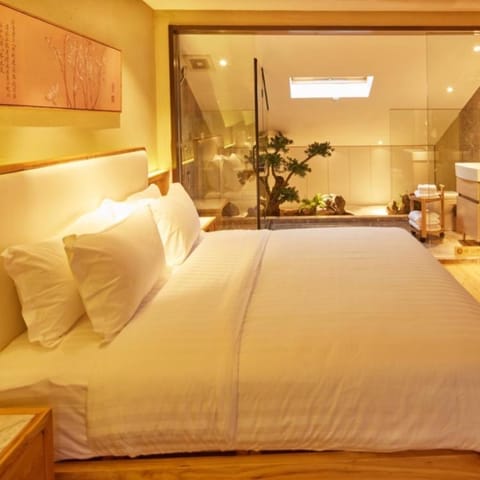 Exclusive Double Room | Free WiFi