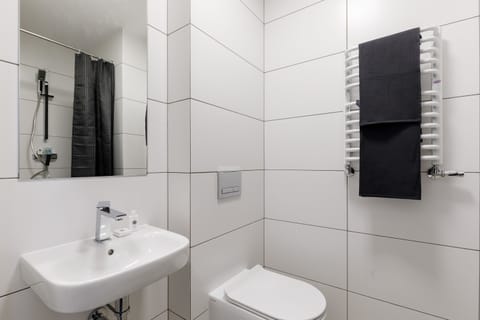 Classic Double or Twin Room | Bathroom | Shower, hair dryer, towels, soap