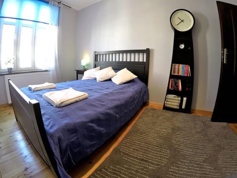 Apartment | Iron/ironing board, cribs/infant beds, free WiFi, bed sheets