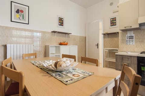 Apartment, 2 Bedrooms | In-room dining