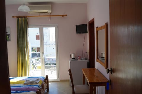 Twin Room, Sea View | Free WiFi, bed sheets