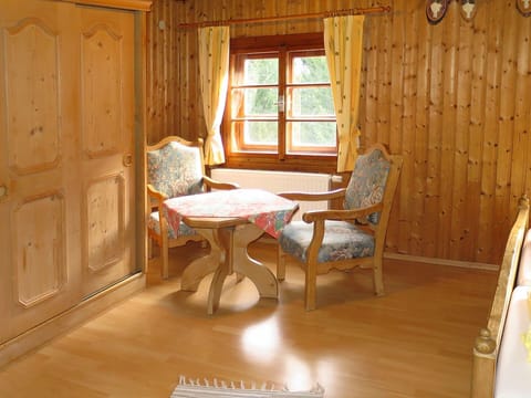 Building, Furniture, Window, Table, Wood, Comfort, Chair, Lamp, Interior Design, Floor