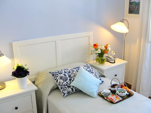 Single Room | In-room safe, individually furnished, free WiFi, bed sheets