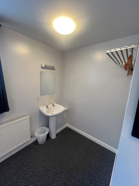 Twin Room, 2 Twin Beds (Shared) | Iron/ironing board, free WiFi, bed sheets