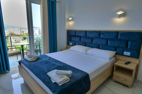 Double Room, Balcony, Sea View | Desk, free WiFi, bed sheets