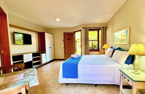 Superior Room, Jetted Tub | Minibar, iron/ironing board, free WiFi, bed sheets