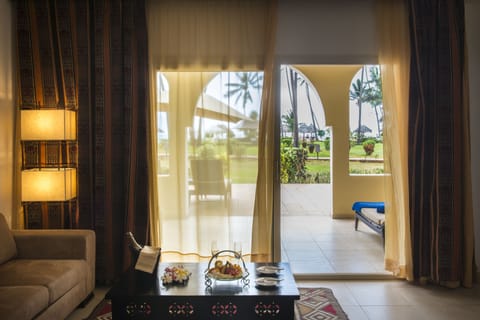 Villa with private pool | Egyptian cotton sheets, premium bedding, down comforters, minibar