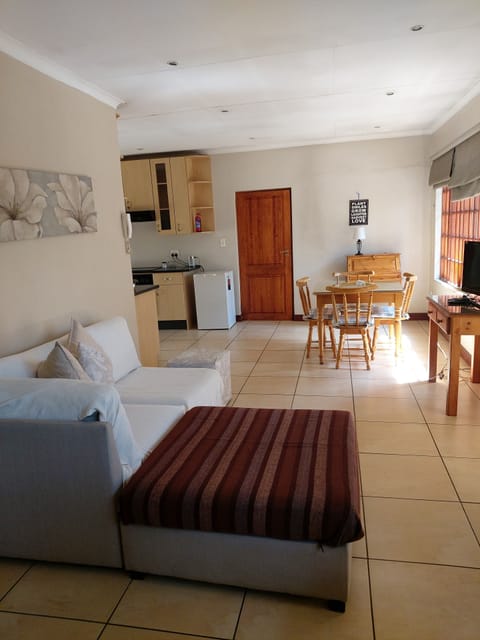 Self Catering Cottage | Living area | TV