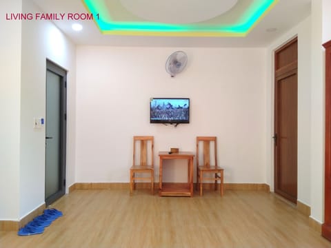Family Room, Kitchen | Living area | LED TV, pay movies