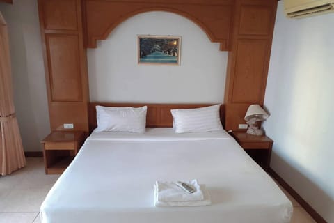 Deluxe Double Room | Desk, free WiFi