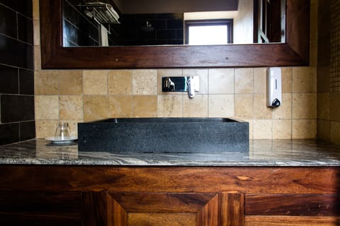 Standard Single Room | Bathroom sink