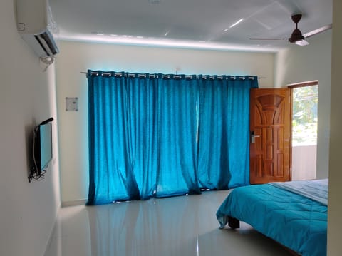 Executive Double or Twin Room | Free WiFi, bed sheets