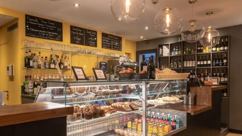 Daily buffet breakfast (EUR 13.5 per person)