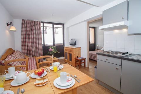 There’s room for everyone at the dining table.