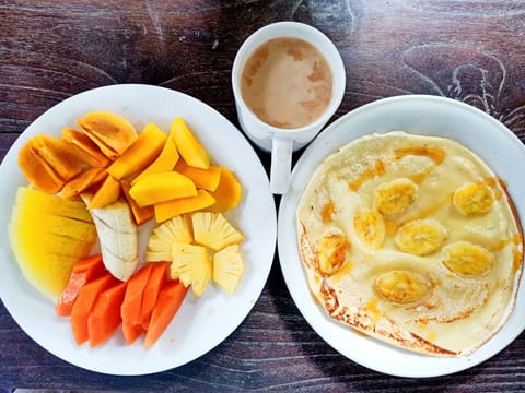 Daily cooked-to-order breakfast (IDR 35000 per person)