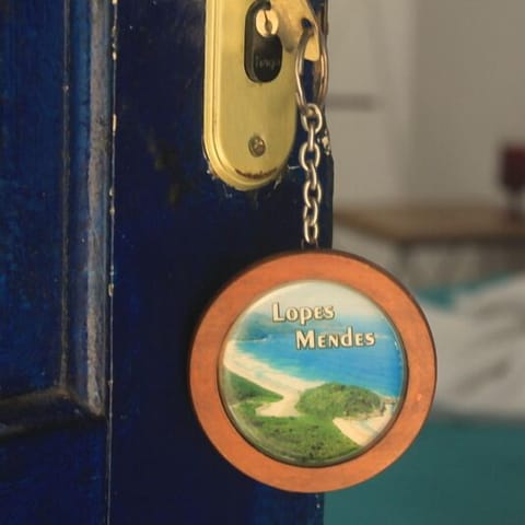 Basic Triple Room | Minibar, cribs/infant beds, free WiFi, bed sheets