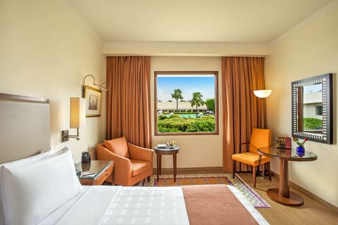 Deluxe Room, Pool View | Pool | Outdoor pool