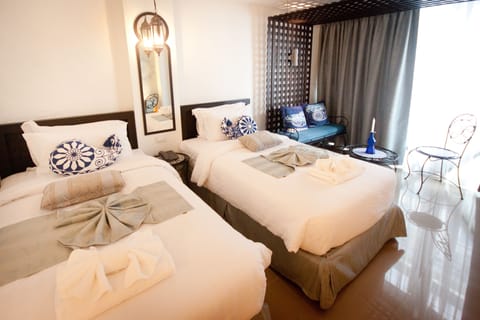 Studio Mai Jewel Morocco | In-room safe, individually decorated, individually furnished, desk