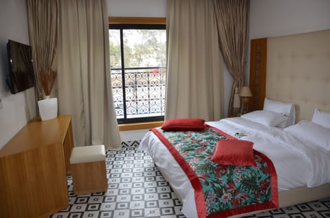 Superior Room | Egyptian cotton sheets, premium bedding, down comforters, free minibar