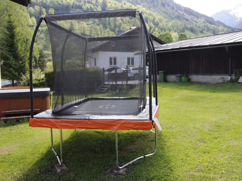 Property, Grass, House, Yard, Real Estate, Lawn, Land Lot, Tree, Home, Building