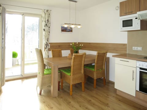 Room, Furniture, Property, Floor, Wood Flooring, Kitchen, Dining Room, Building, Interior Design, Hardwood