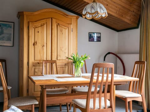 Table, Furniture, Property, Plant, Wood, Chair, Interior Design, Floor, Rectangle, Flooring