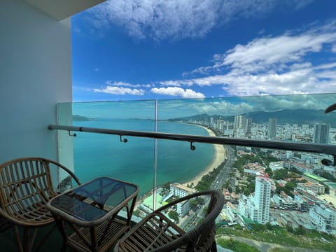City Apartment, 3 Bedrooms, Beach View, Sea Facing | Balcony view