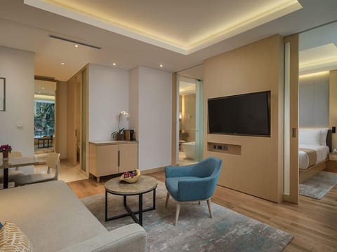 Family Suite | Living area | LED TV